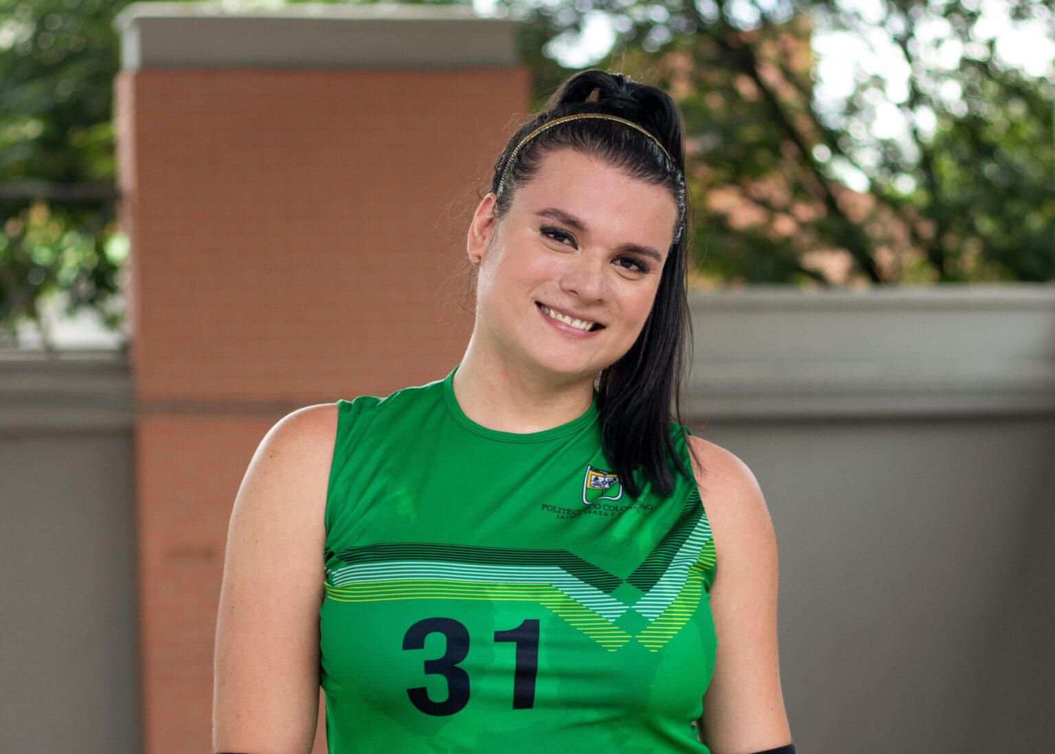 Emiliana durante un entrenamiento con el equipo del Politécnico Jaime Isaza Cadavid. Foto: Camila García Patiño.